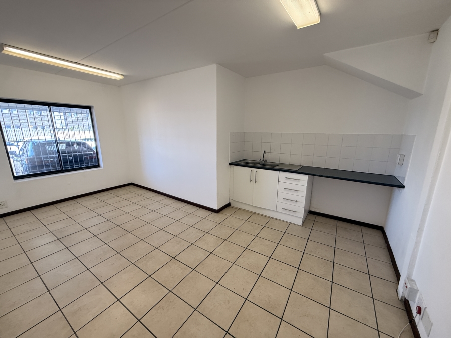 To Let Commercial Property for Rent in Parow Industrial Western Cape